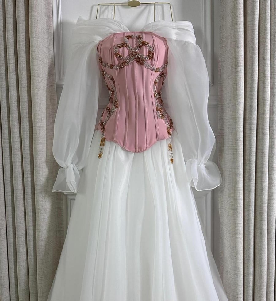 Soft white dress, elegant color, georgette fabric