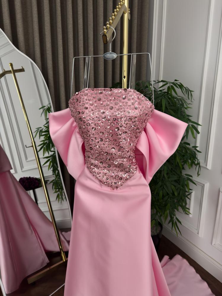 Elegant long evening dress made of Mikado fabric