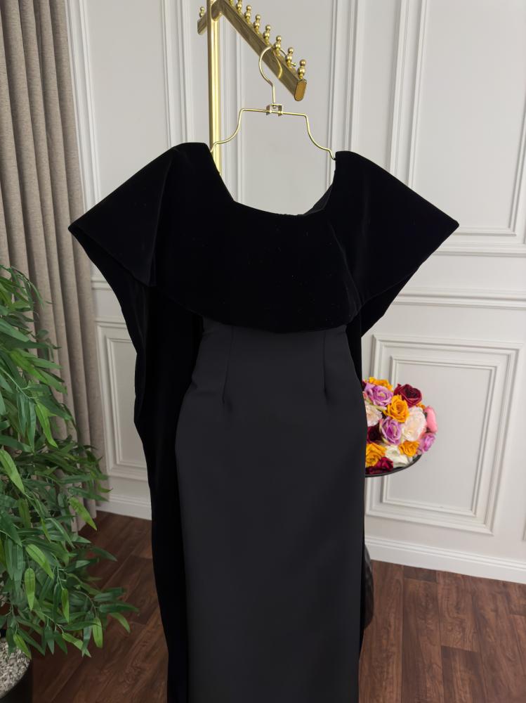 Winter evening dress, black color, elegant, material: material: taffeta + taffeta + hand embroidery + and the dress from the inside is Barbie