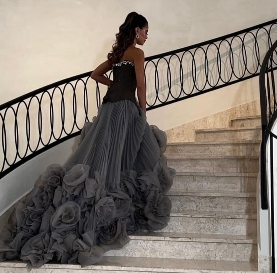 Evening dress, elegant color, sophisticated, evening fabric, elegant evening