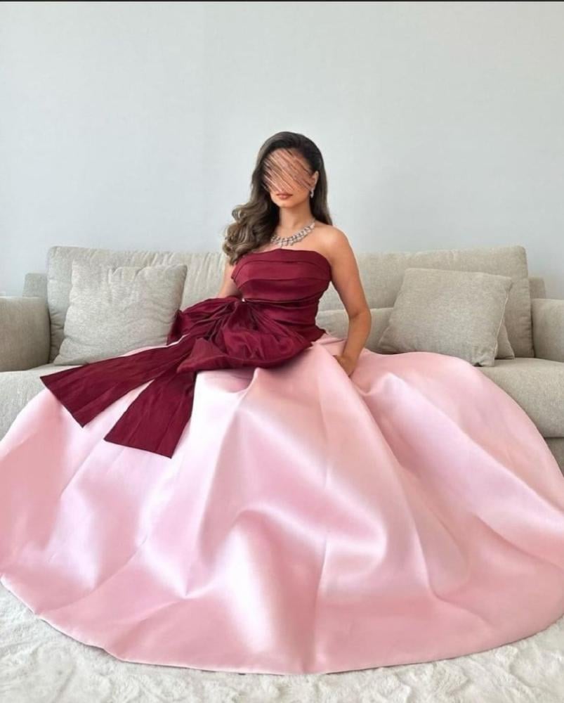Dress with a rosewood color on pink, material: Barbie