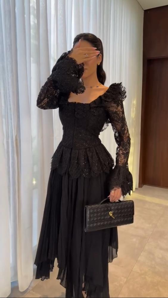 Evening dress black color elegant sophisticated fabric lace on chiffon