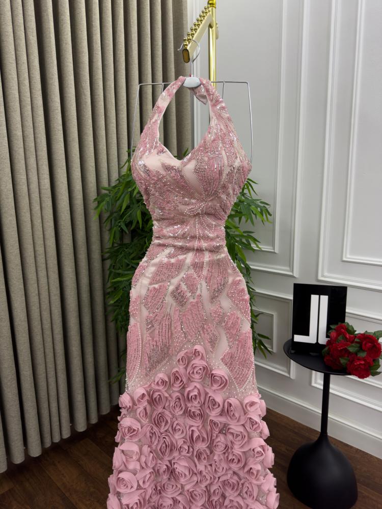 Evening dress, elegant color, Barbie fabric, embroidered on lining, with prominent flower