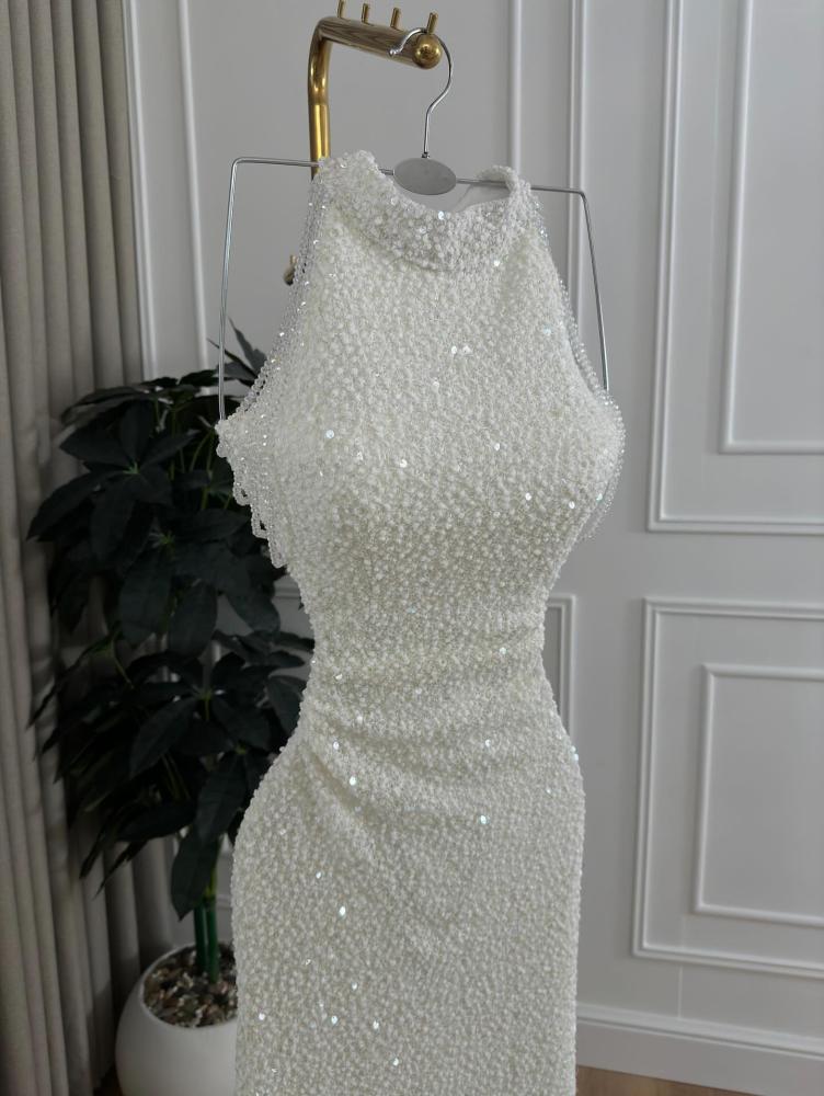 Elegant evening dress, stylish color, sequin fabric
