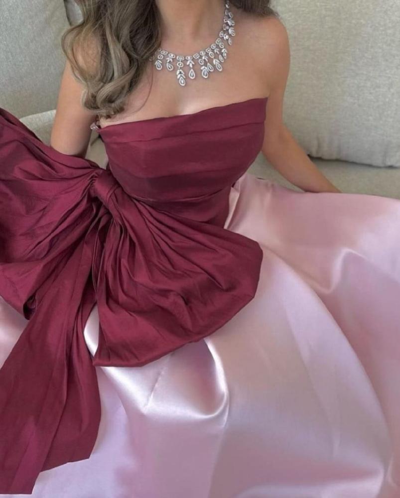 Dress with a rosewood color on pink, material: Barbie