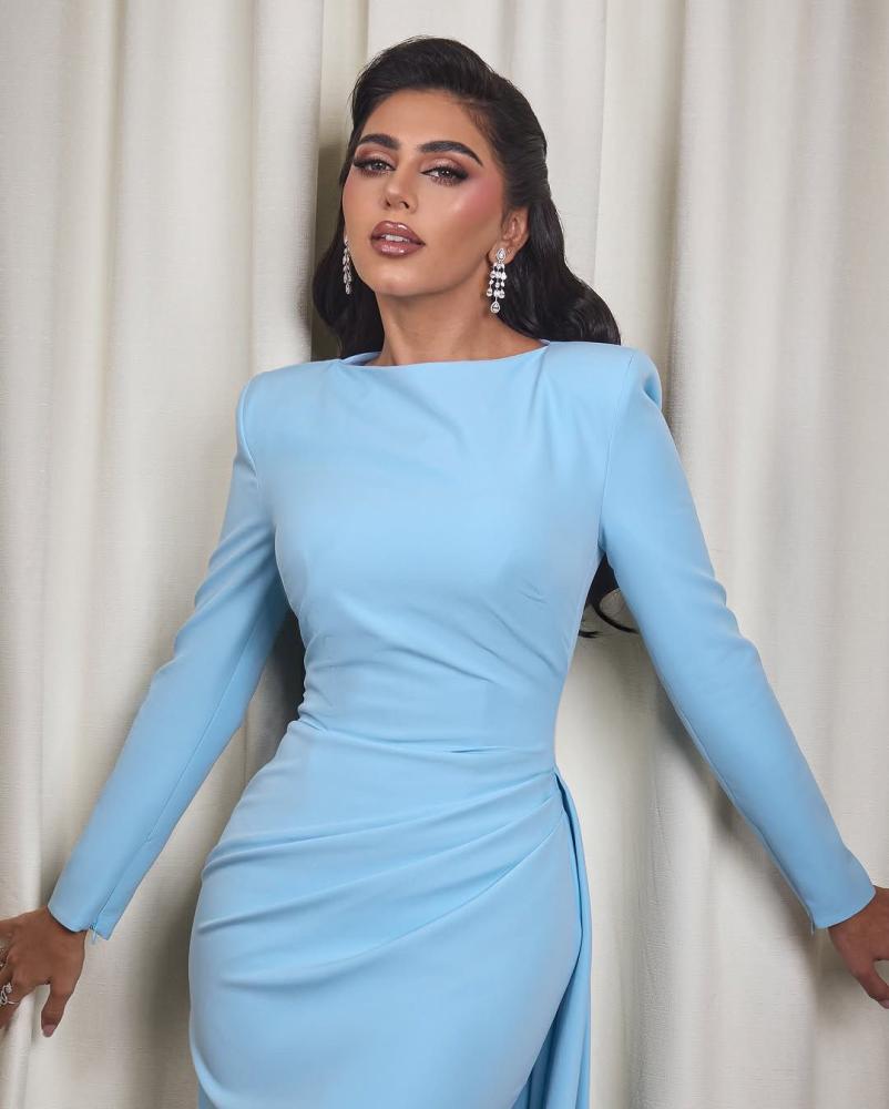 Elegant evening dress, new, crepe stretch fabric