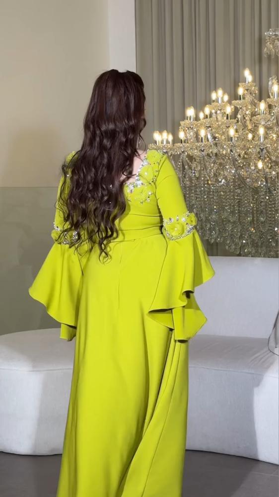 Elegant dress, crepe stretch fabric