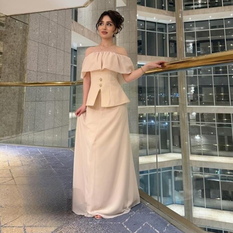 Soft dress, elegant color, Barbie fabric