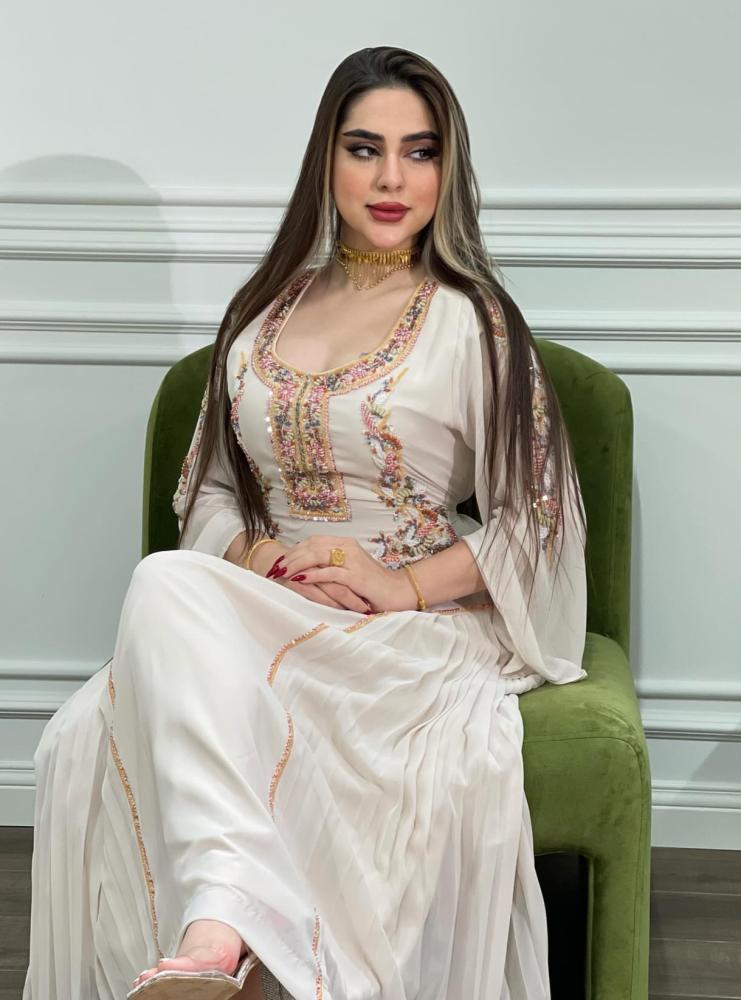 جلابيه طويله جلابيه مناسبات طويله ساتره خامه باربي عل شيفون +تطريز يدوي راقي