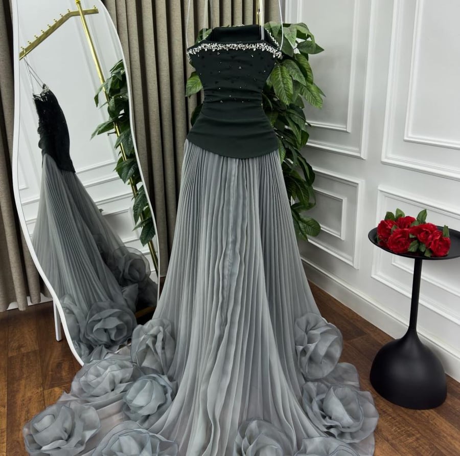 Evening dress, elegant color, sophisticated, evening fabric, elegant evening