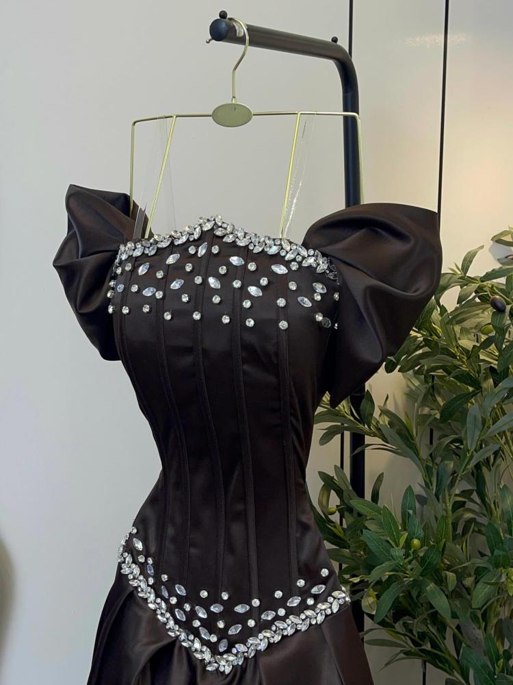 Elegant long evening dress made of Mikado fabric