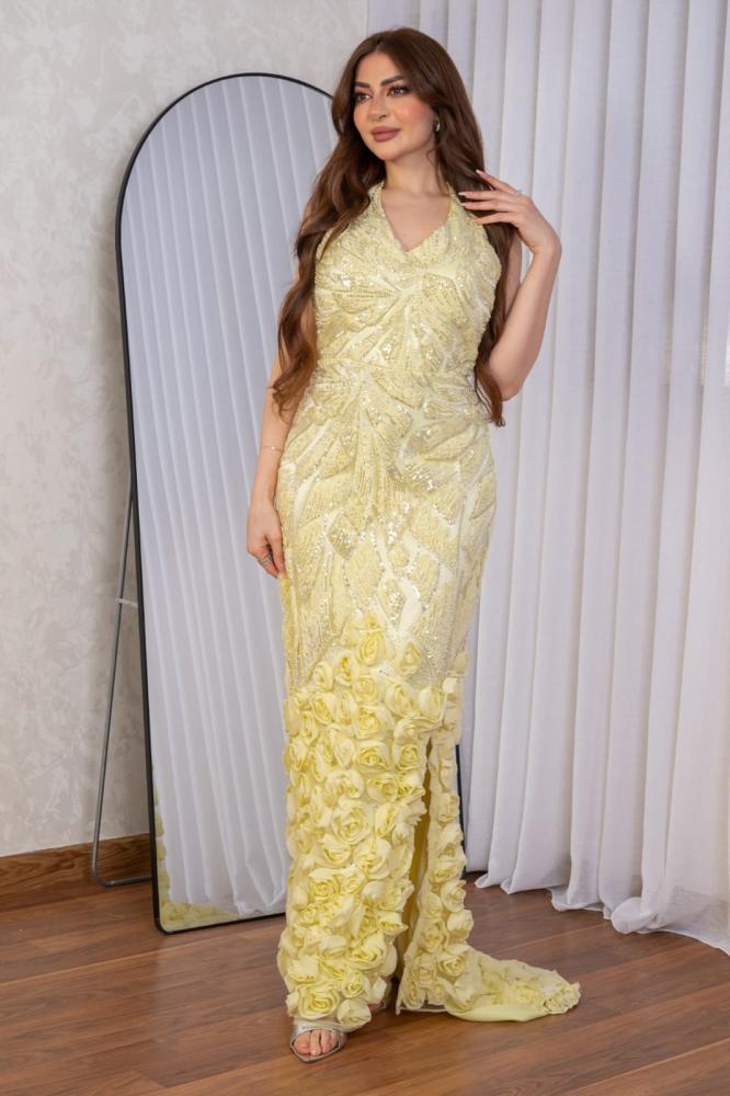Evening dress, elegant color, Barbie fabric, embroidered on lining, with prominent flower