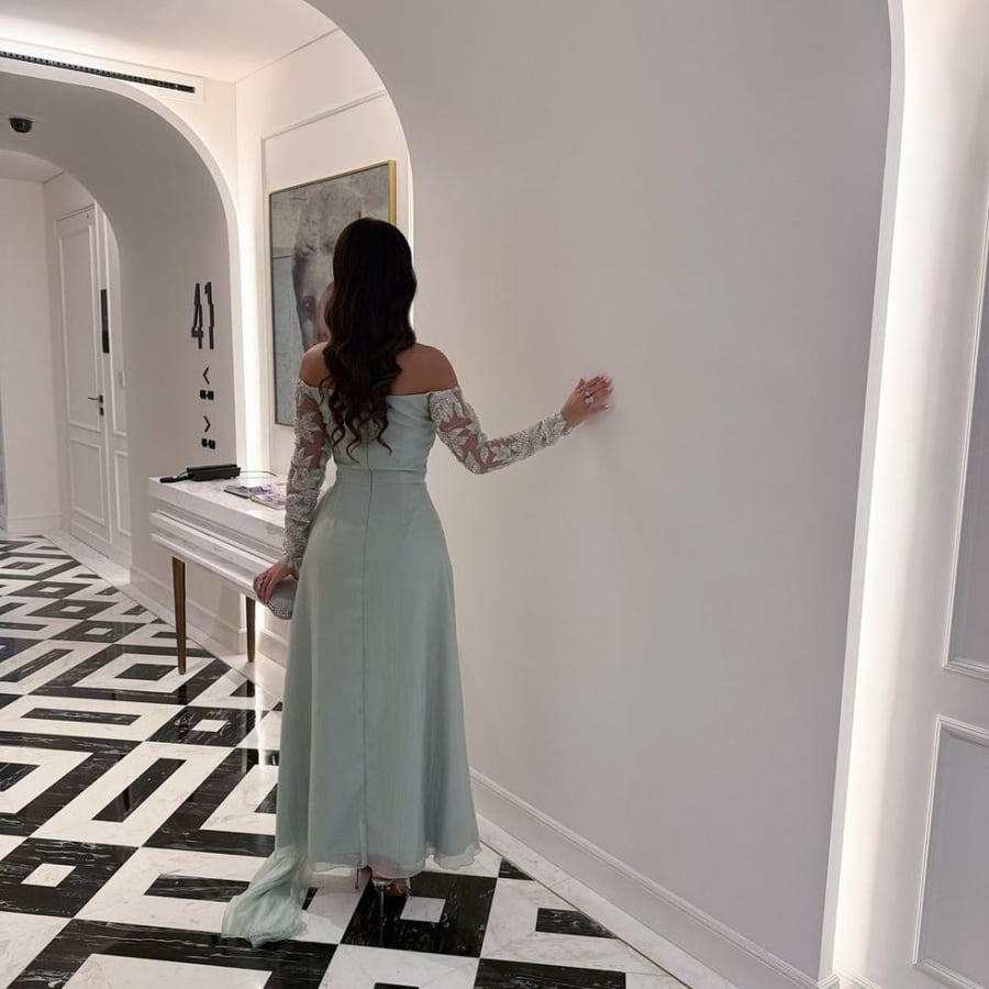 Elegant evening dress, material: Chanton