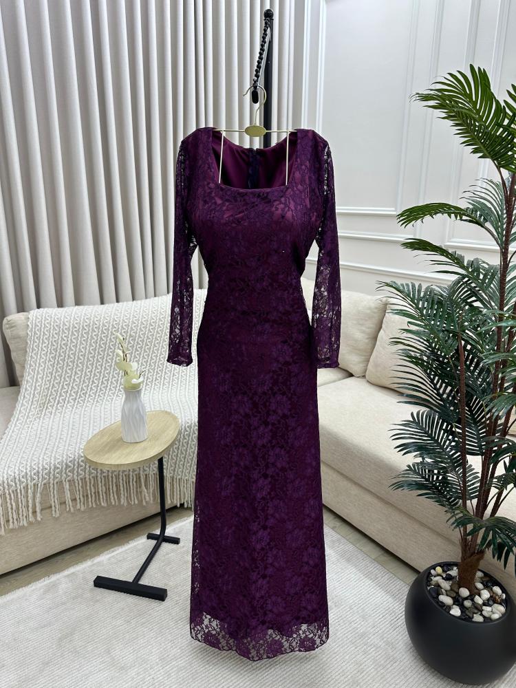 Elegant evening dress, lace fabric