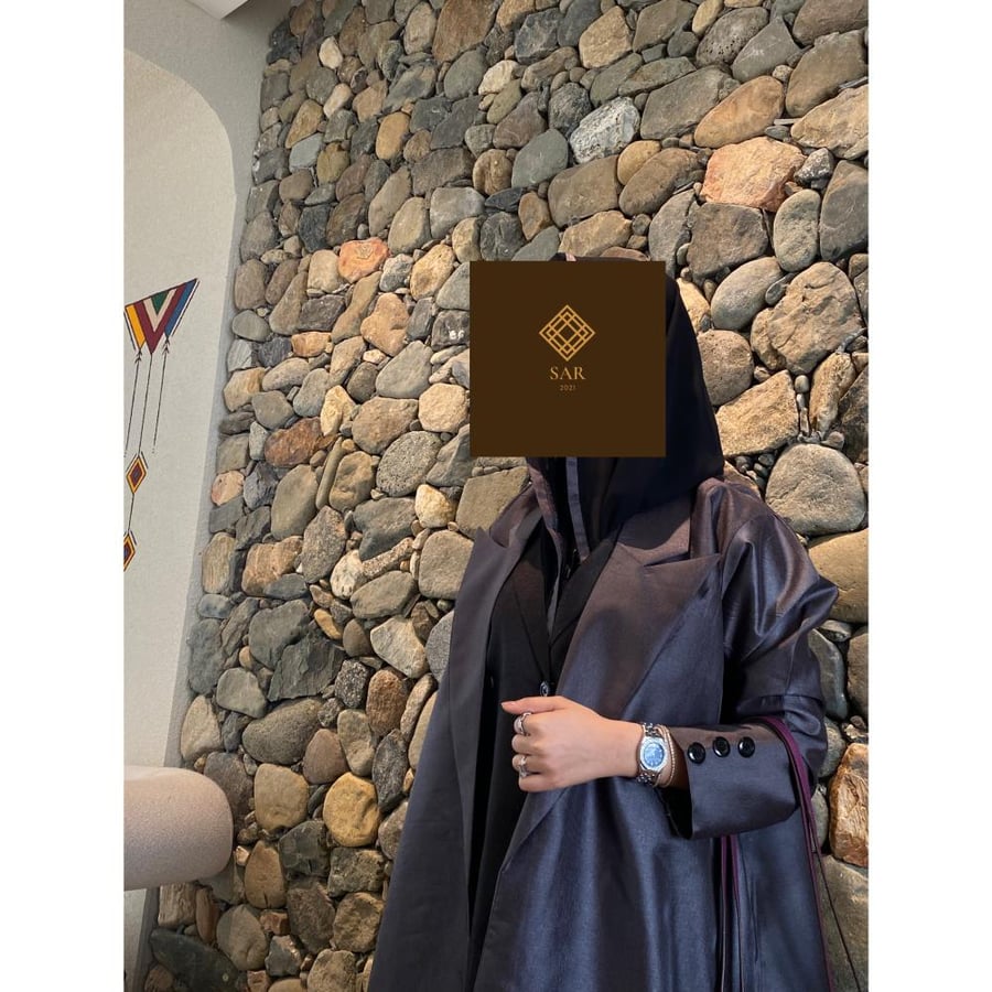 عباية رسمية بفستان ملتصق رسمي