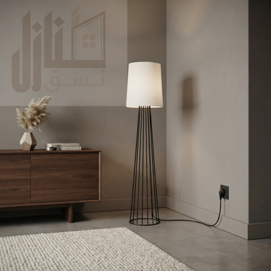 أباجورة أرضية طويلة قاعدة حديد انيقة