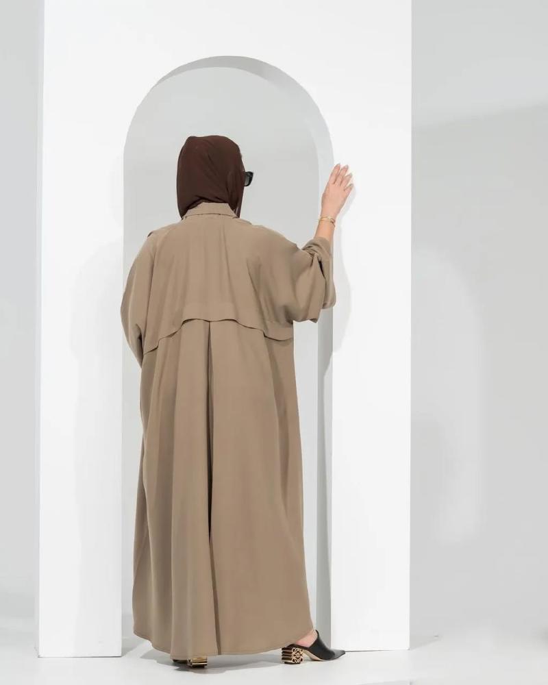 عبايات ملونه