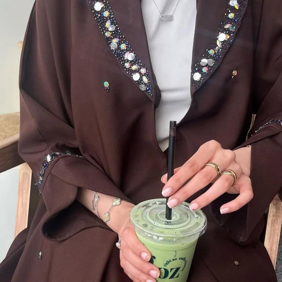 عبايات ملونه