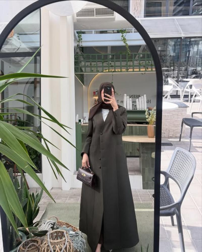 نص توضيحي لمحركات البحث  عباية بليزر رسمية بني من قماش اللينن البارد