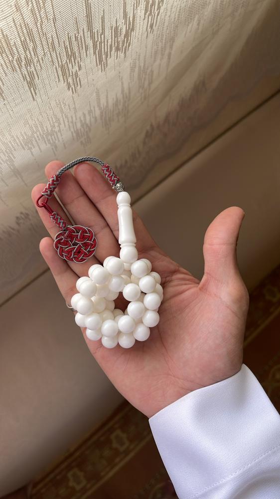 مسبحه بكلايت لون أبيض طربزونه نحاس