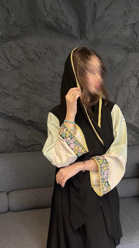 عباية آرجوان
