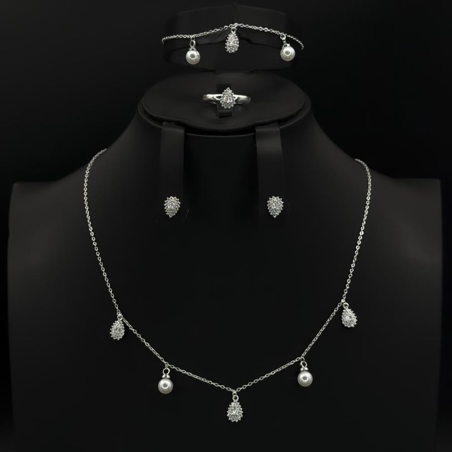 طقم اكسسوارات ناعم زركون دقة ألماس لون فضي بتصميم أنيق 5 قطع بإصدار خاص وضمان على اللون