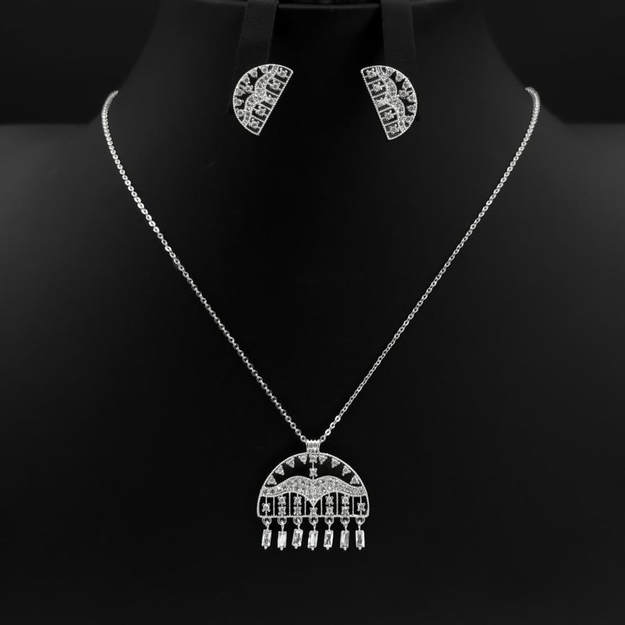 طقم اكسسوارات ناعم زركون دقة ألماس لون فضي بتصميم أنيق 3 قطع بإصدار خاص وضمان على اللون