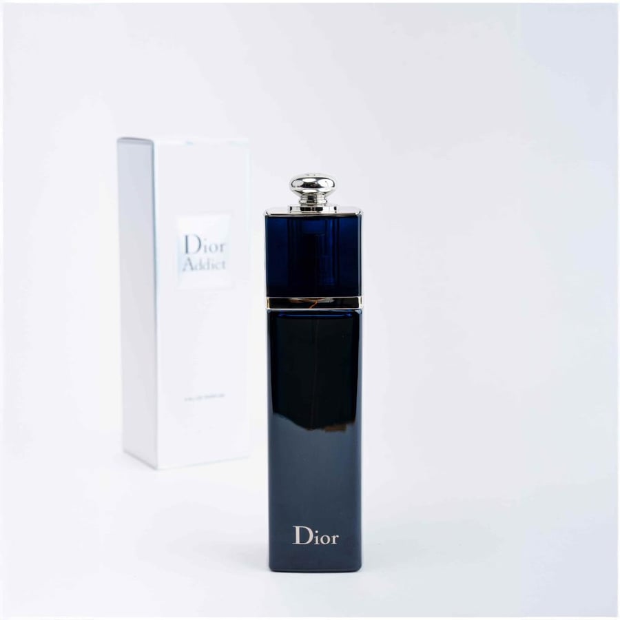 فازة كاتشي ميدلي مع عطر ديور اديكت من ديور