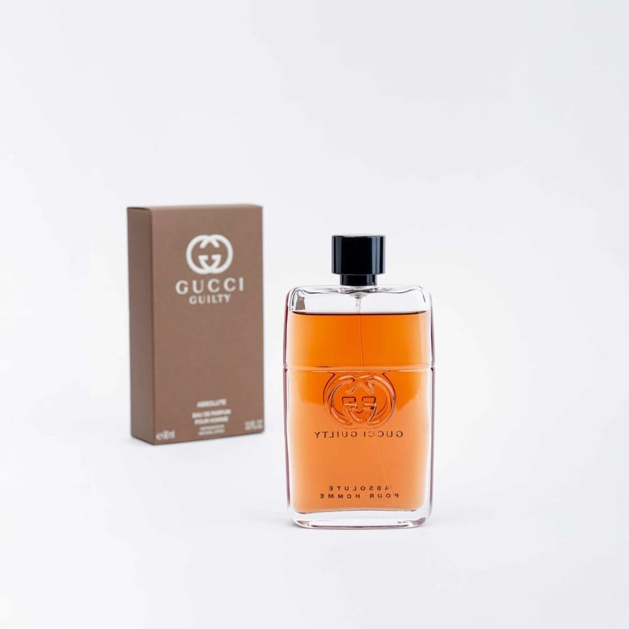 باقة وايت فل نايس هيدرنجيا مع عطر قيلتي ابسولوت من قوتشي