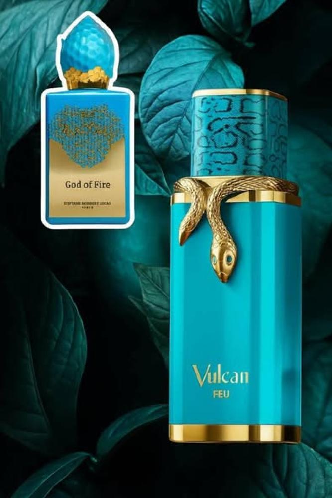حجم زجاجة عطر فولكان فيو 100 مل في اليد