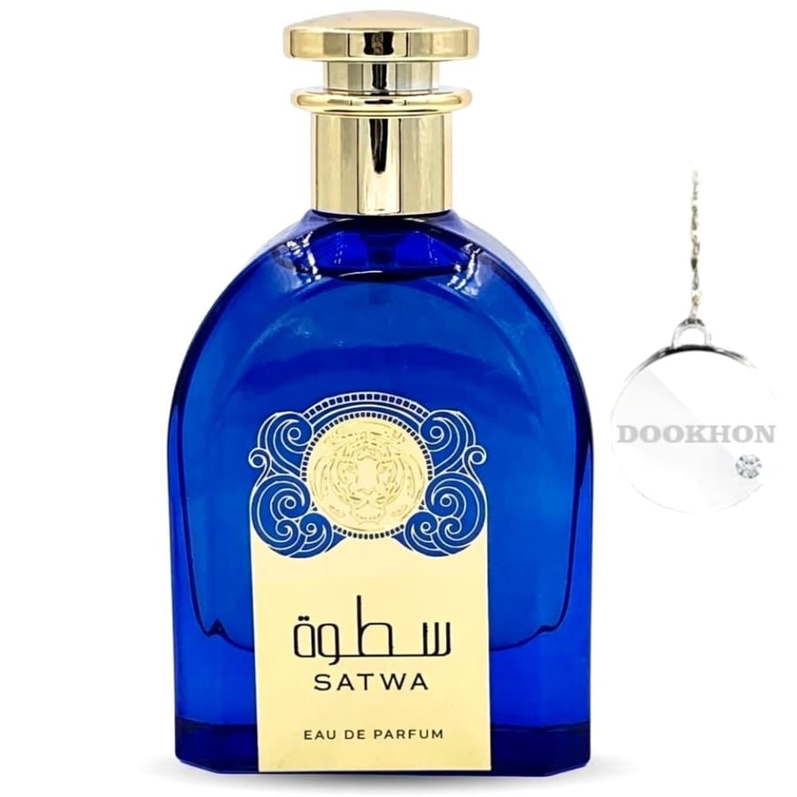 زجاجة عطر سطوة الزرقاء الأنيقة ذات الغطاء الذهبي وشعار الأسد
