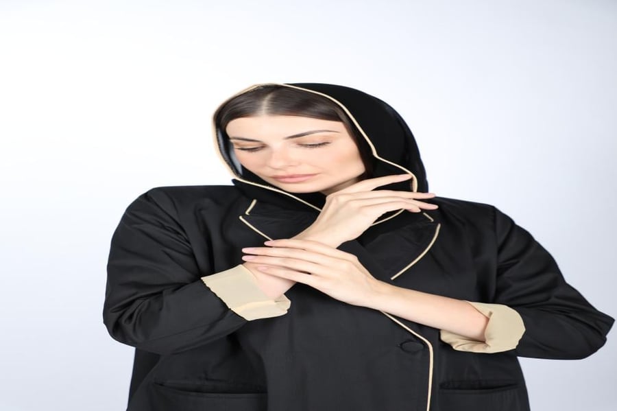 بليزر سيلين ببطانة لون أصفر زبدة