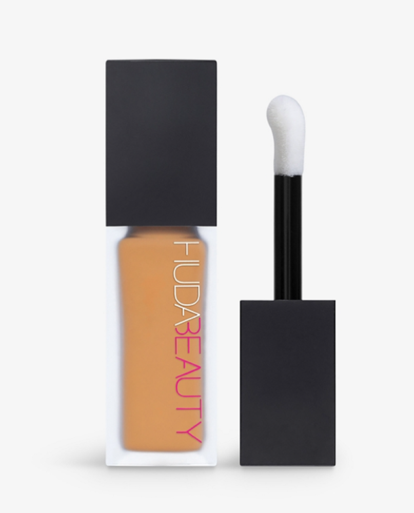 كونسيلر سائل مطفي هدى بيوتي HUDA BEAUTY