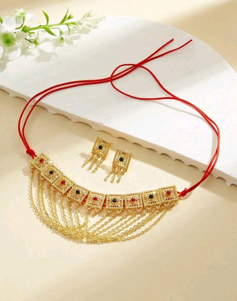 طقم أنيق بتصميم شعبي تراثي مميز