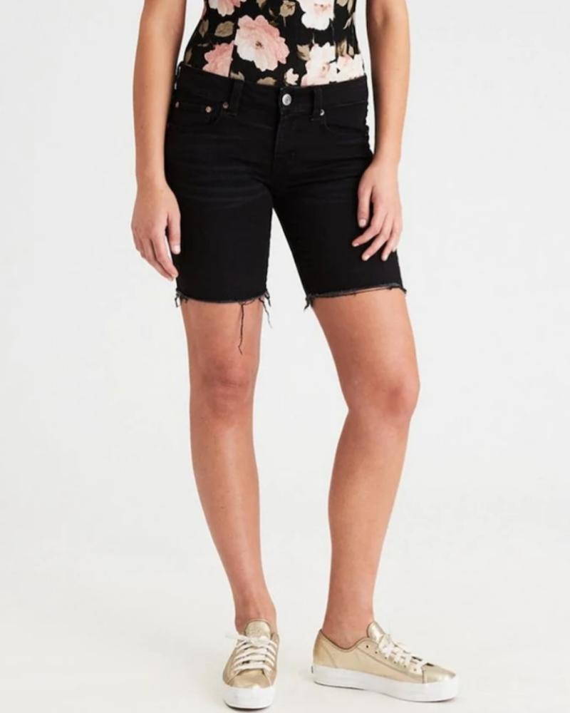 شورت جينز من مجموعة American Eagle