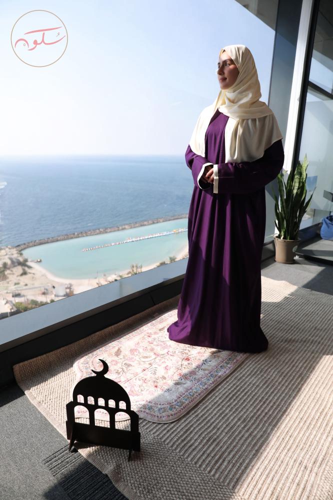 شرشف بنفسجي بطرحة بيج