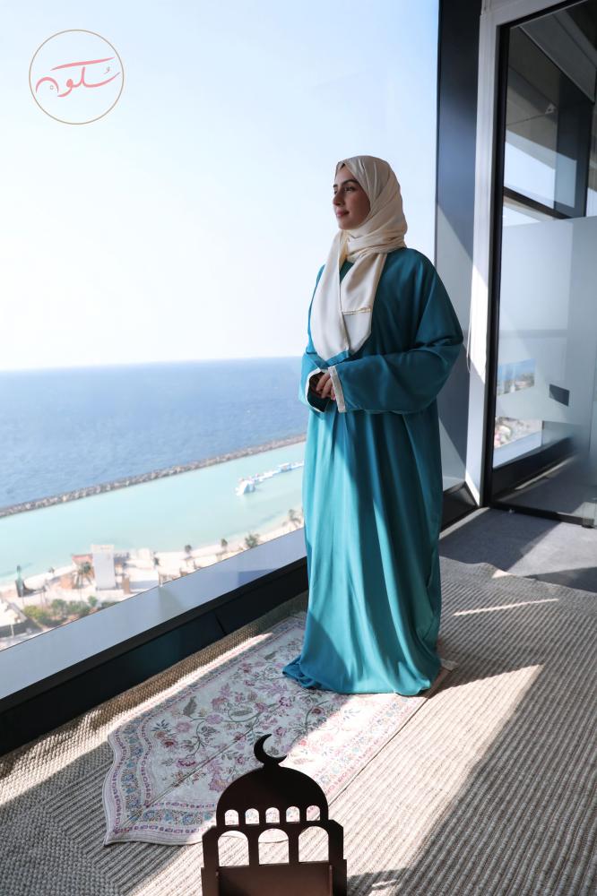 شرشف تركواز بطرحه بيج