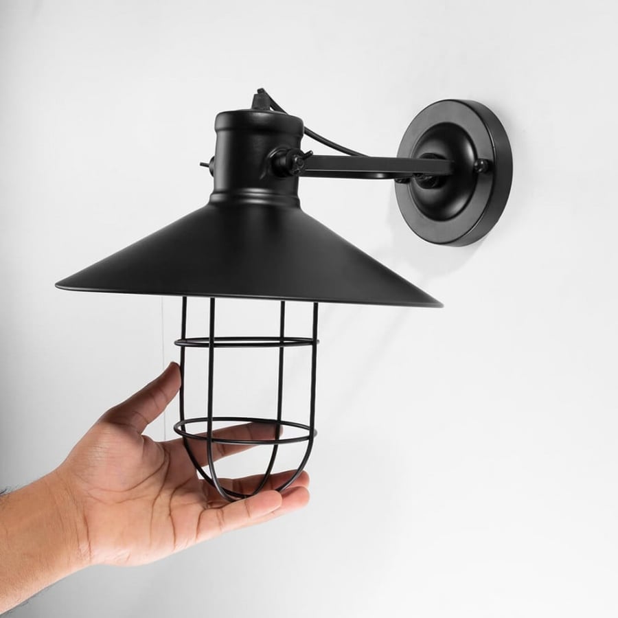 Black Classic Style Indoor Wall Light with Mesh