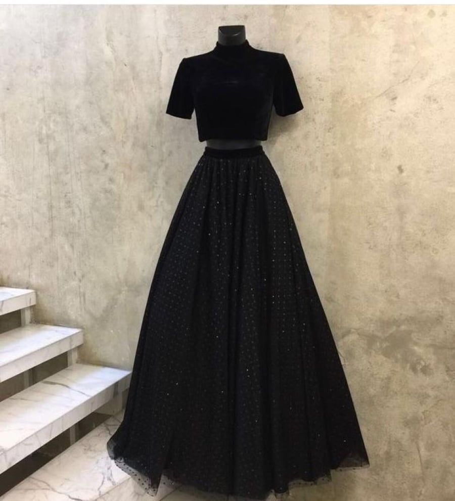 Skirt and top from the brand Jiovanni