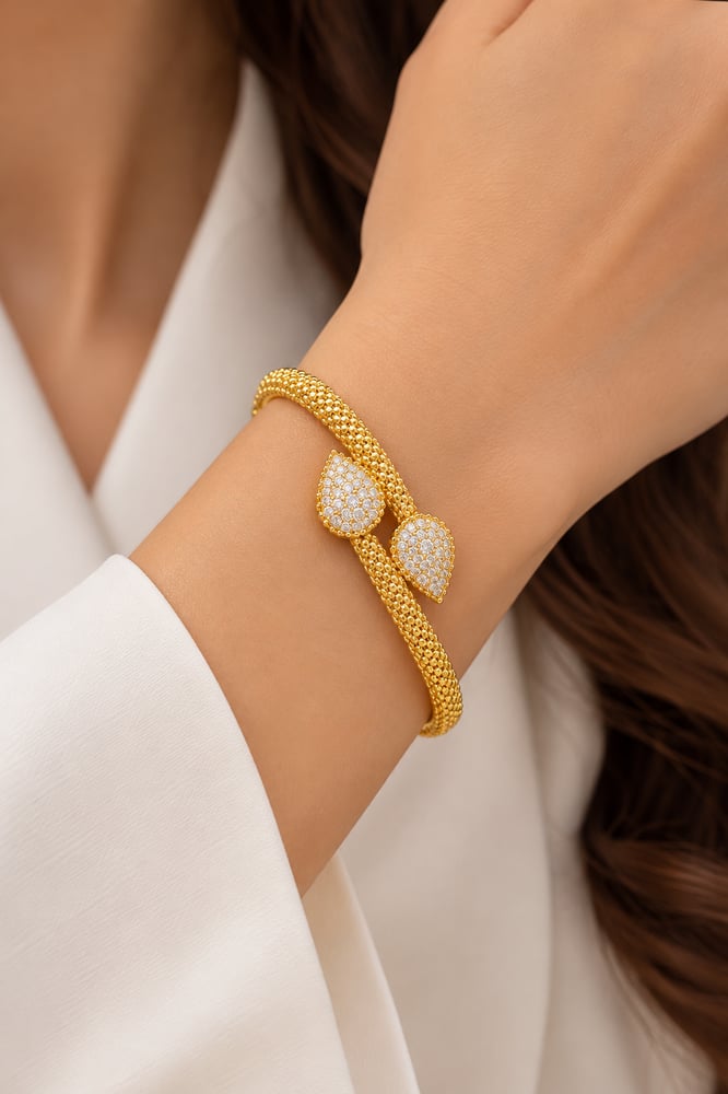 اسوارة واقفة عيار 18