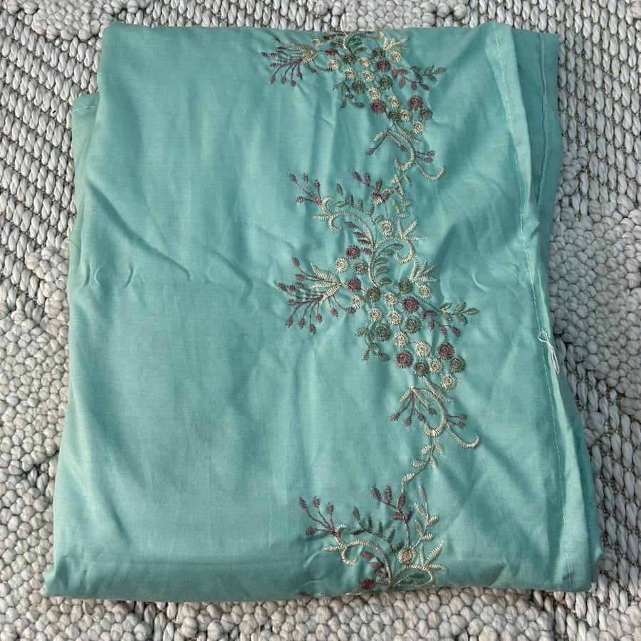 Tefani embroidered prayer cover sheet