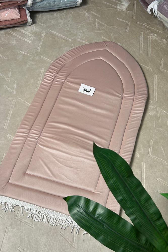 سجادة وردي