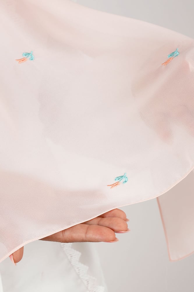 طرح أغصان زهرة المطرزة قماش ليزر ياباني