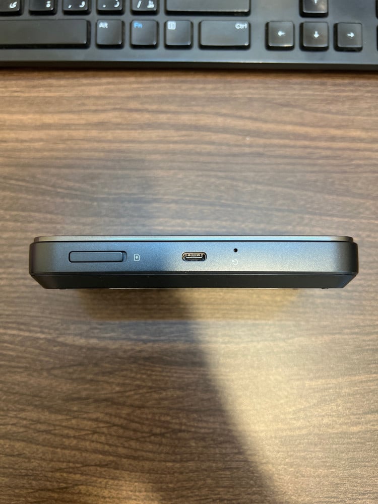 Huawei Swilink SRT873 5G mobile router with 5K battery