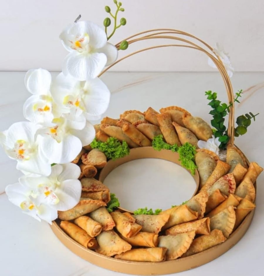صينية خشب مقالي مزينة بالورود 47 قطعة