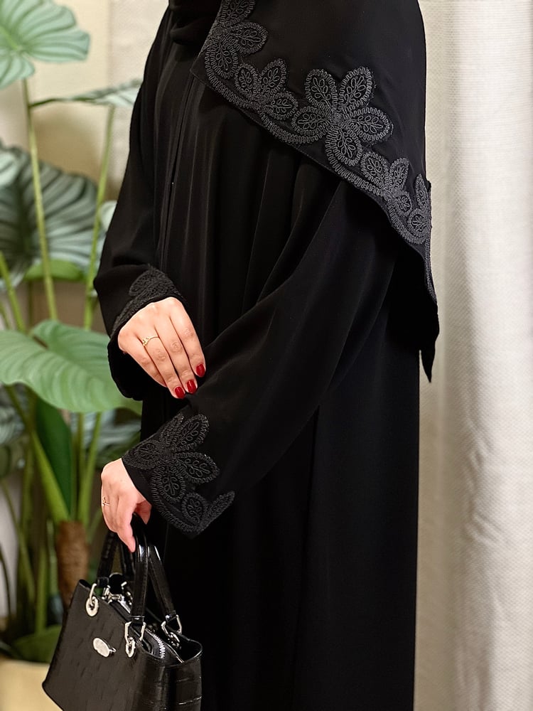 عباية ورورد