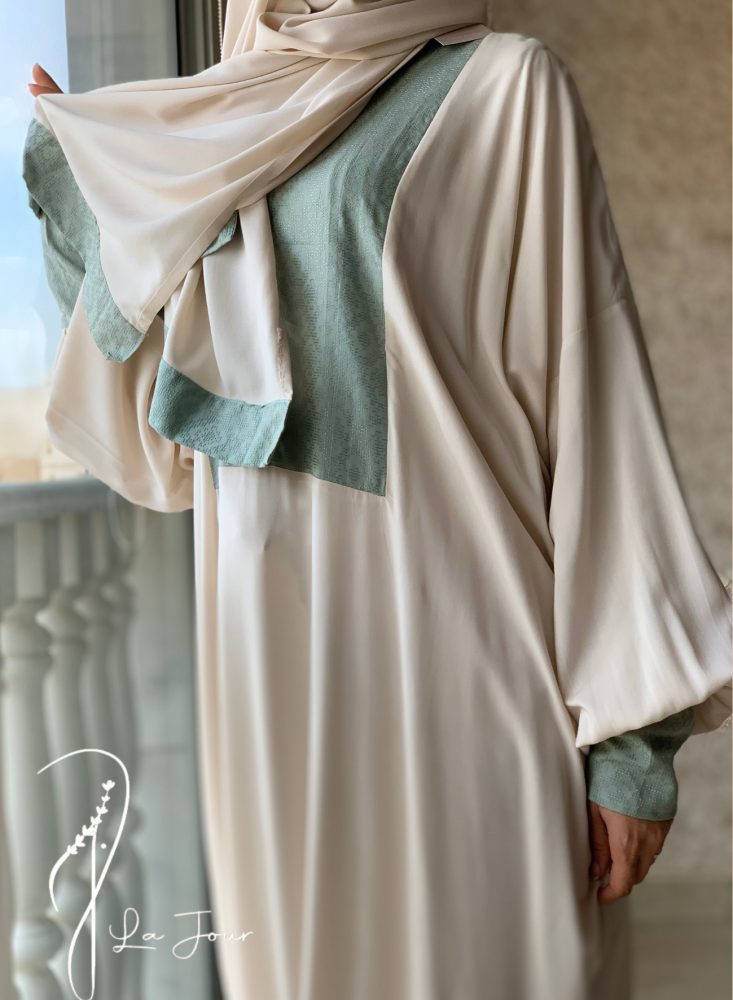 Beige and olive green batik prayer shawl with zipper.