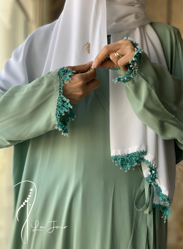 شرشف صلاة لف اخضر كروشيه يدوي طرحة مثبتة