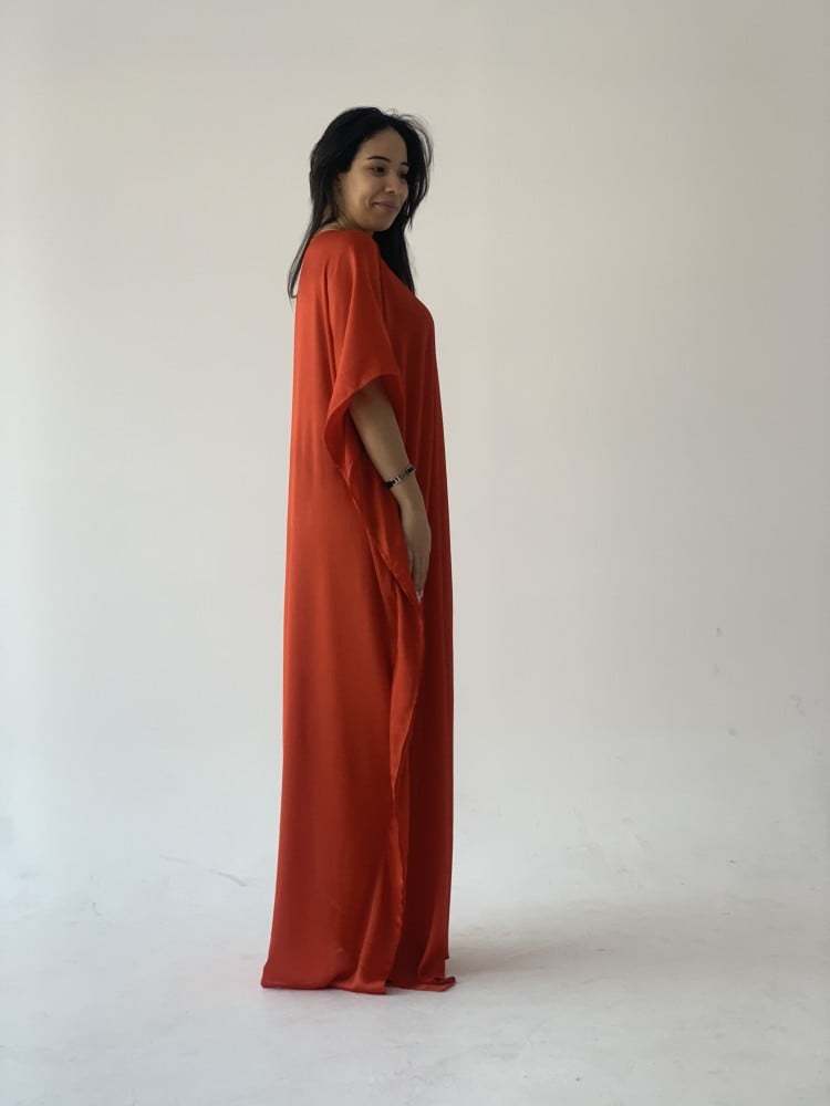 Free size drape silk dress that can be worn in many ways