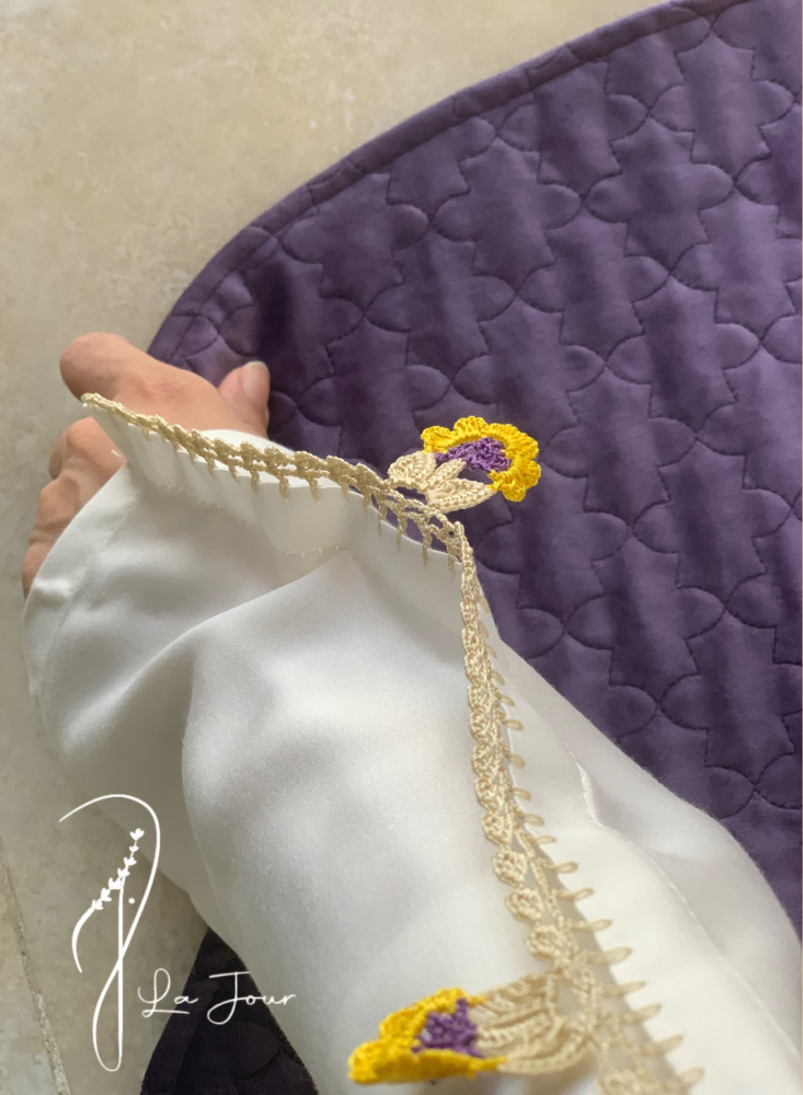 شرشف صلاة سحاب ابيض قطن ستان كروشيه يدوي